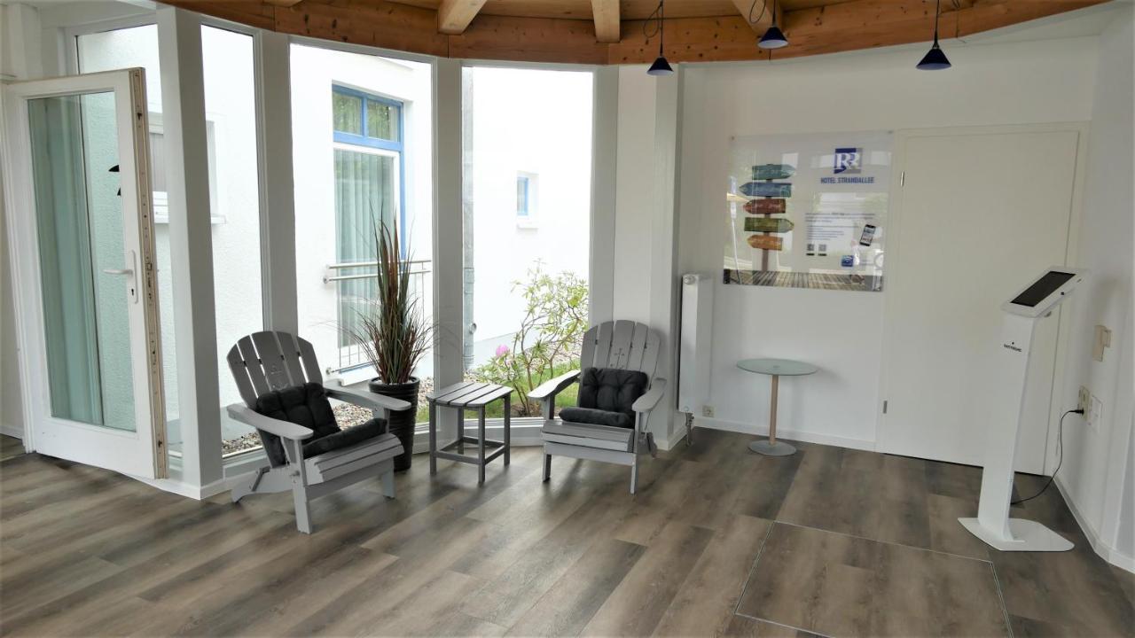 R&R Hotel Strandallee Baabe Eksteriør billede