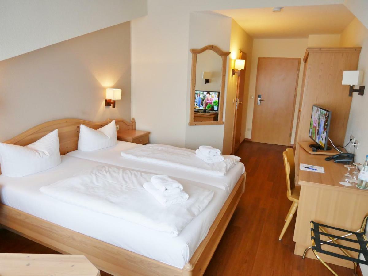 R&R Hotel Strandallee Baabe Eksteriør billede